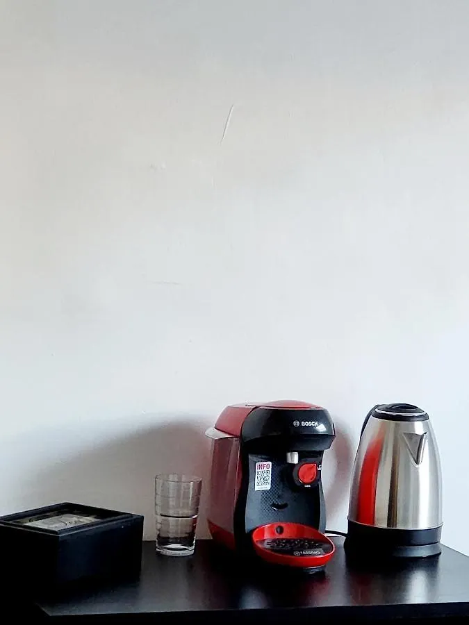 Chambre Privee Au 3E Etage Sans Ascenceur En Plein Centre De Charleroi Apartman
