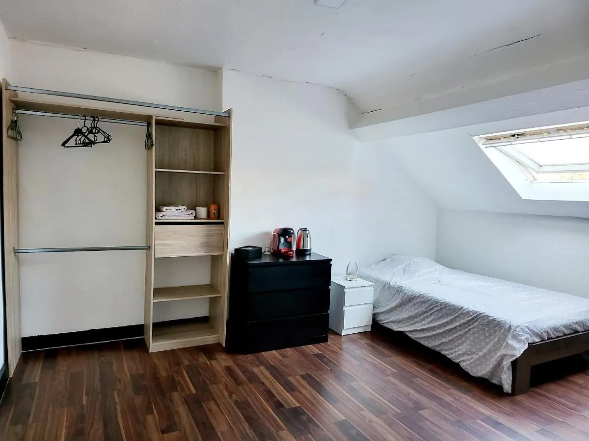 Homestay szállás Chambre Privee Au 3E Etage Sans Ascenceur En Plein Centre De Charleroi Apartman Belgium